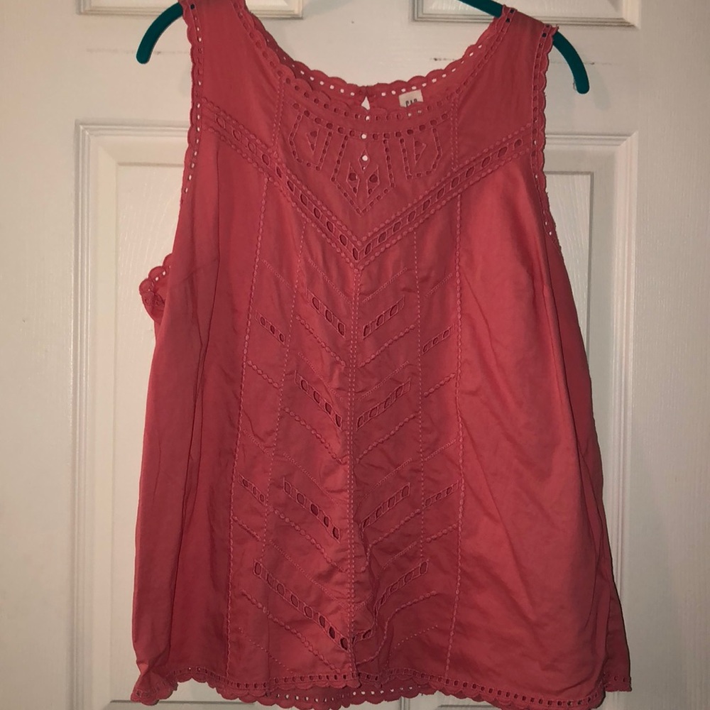 Gap top